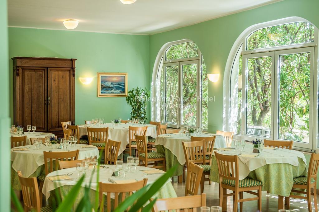 Pellegrino Palace Hotel Вьесте Экстерьер фото